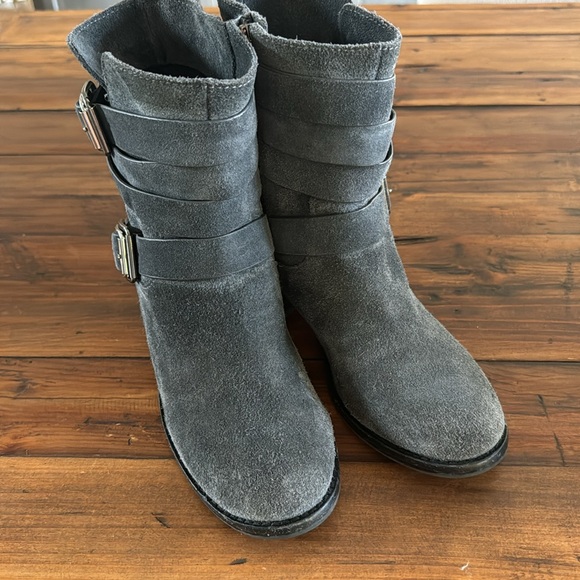 Grey Vince Camuto boots - Picture 4 of 5